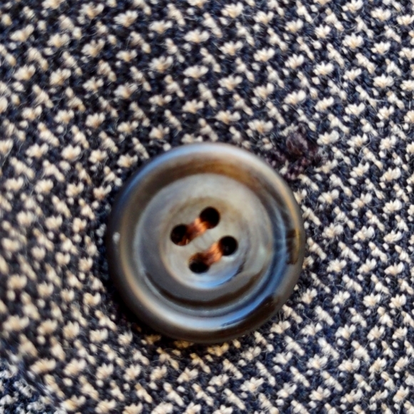 YSL Men's Pure Wool Luxury (2) Button Blazer - Picture 4 of 17